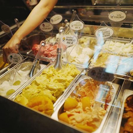 Ghee Gelato House Banguecoque Exterior foto